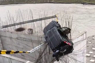 Atal Tunnel Accident, Himachal Pradesh, Manali Lahaul Road, Scorpio Accident, Rajasthan Tourist, Sikar News, Sissu Police, Chandra River, Road Accident, Himachal News, Overspeeding, Mountain Road Safety, Monsoon Travel, Atal Tunnel North Portal, Tourist Accident