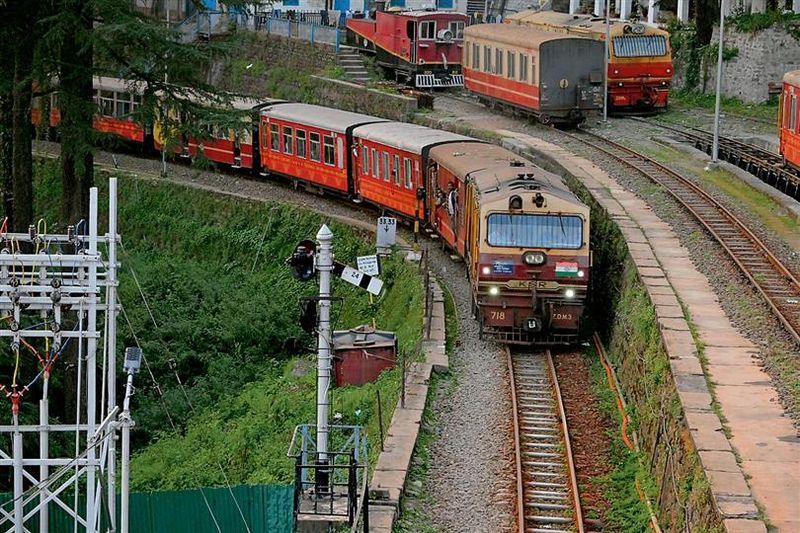 Kalka Shimla Railway, Hill Slip, Kathlighat, Kalka Shimla Route, Northern Railway, Shivalik Deluxe Express, Kalka Howrah Mail, UNESCO Railway, Rail Traffic Disrupted, Panchkula News, Himachal Rail News, Train Disruption, Railway Restoration, Ambala Division
