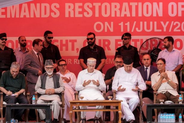 Omar Abdullah, Jammu Kashmir Statehood, J-K Statehood Demand, National Conference, BJP, Central Government, Lieutenant Governor, Hazratbal, Akbar Jehan, Jantar Mantar Protest, Article 370, Ladakh Talks, Jammu Kashmir Politics, Srinagar News, Statehood Restoration